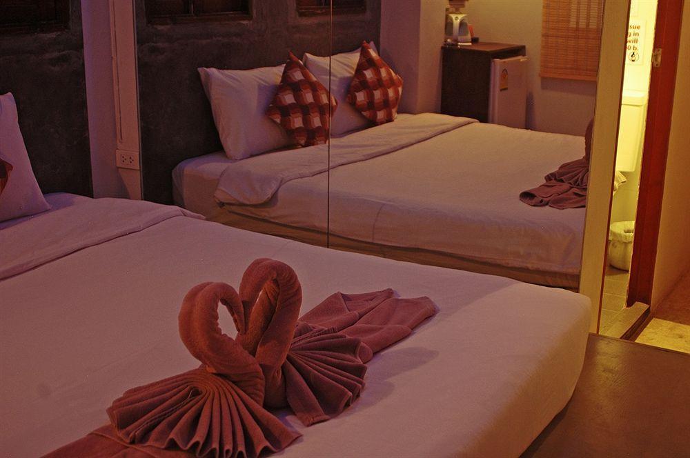 Sea Beach Paradise Patong Extérieur photo